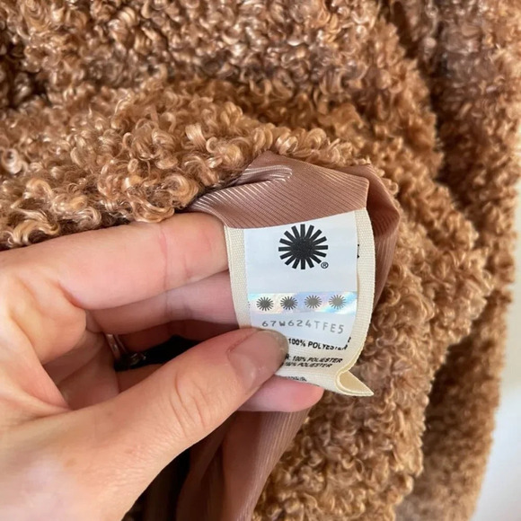 UGG Kaley Jackeline Camel Teddy Bear Oversized Jacket Zip Up Fur Coat Size Small - Picture 9 of 10